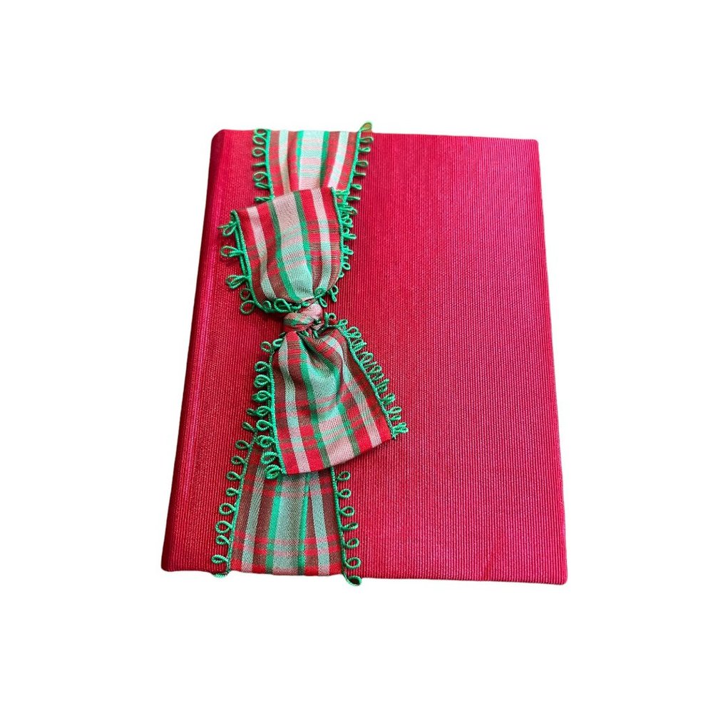 Trends Photo Album Brag Book Red Green Red Ribbon 36 4x6 photos NWOT
